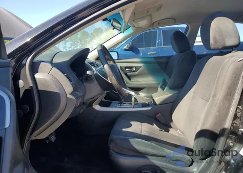 2015 Nissan Altima 2.5 из США, поврежденный, VIN 1N4AL3APXFC177404